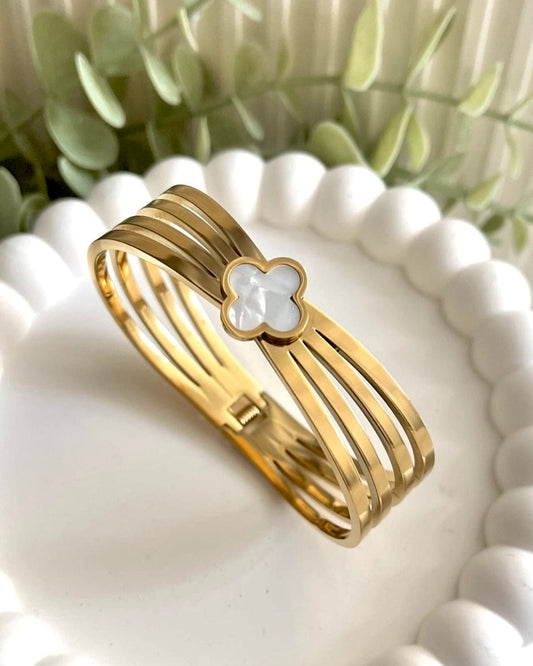 Mother Of Pearl Clover Bracelet