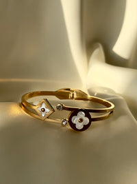 Timeless Floral Bracelet