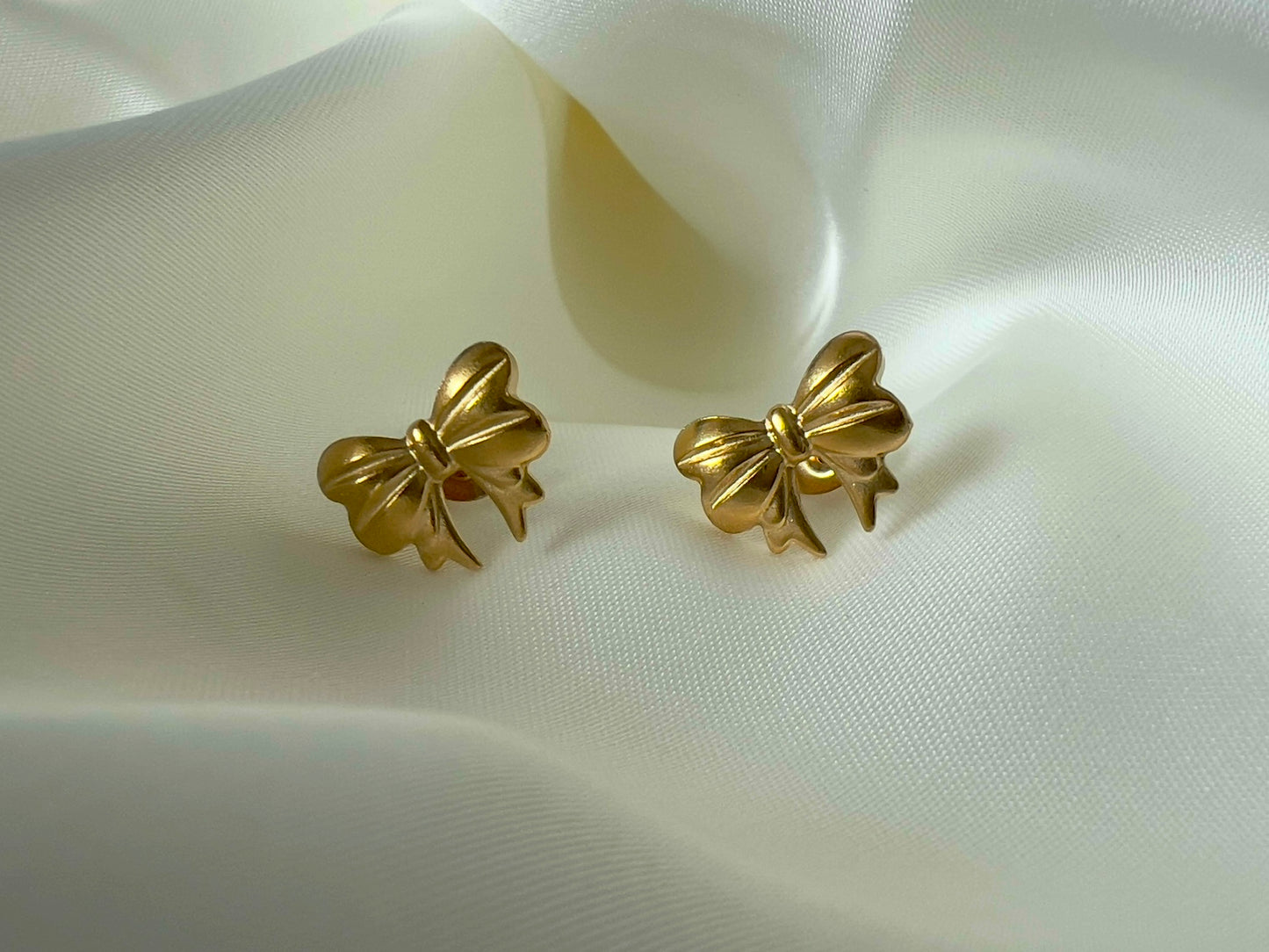 Mini Bow Studs