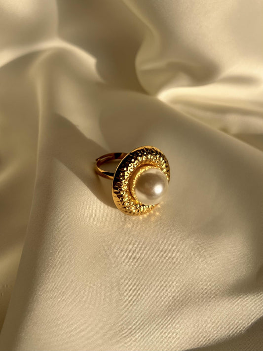 Bold Pearl Adjustable Ring