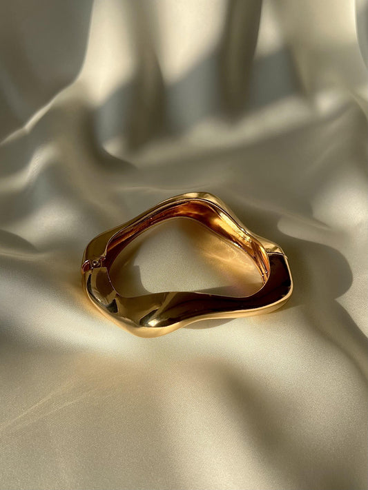 Wavy Bangle Bracelet