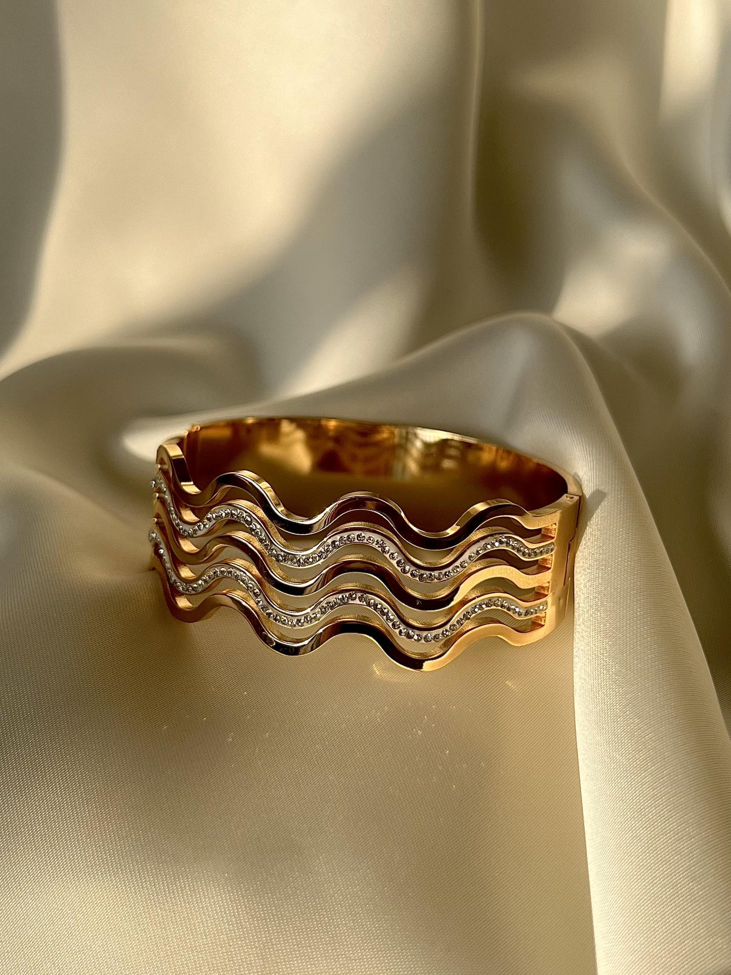 Diamond Wave Bangles Bracelet