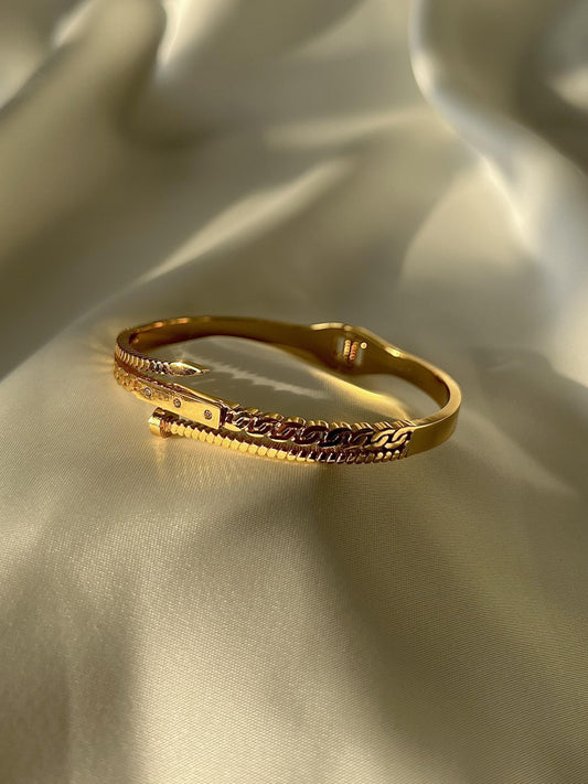 Raya Nail Bracelet