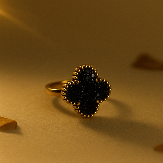 Shiny Clover Ring