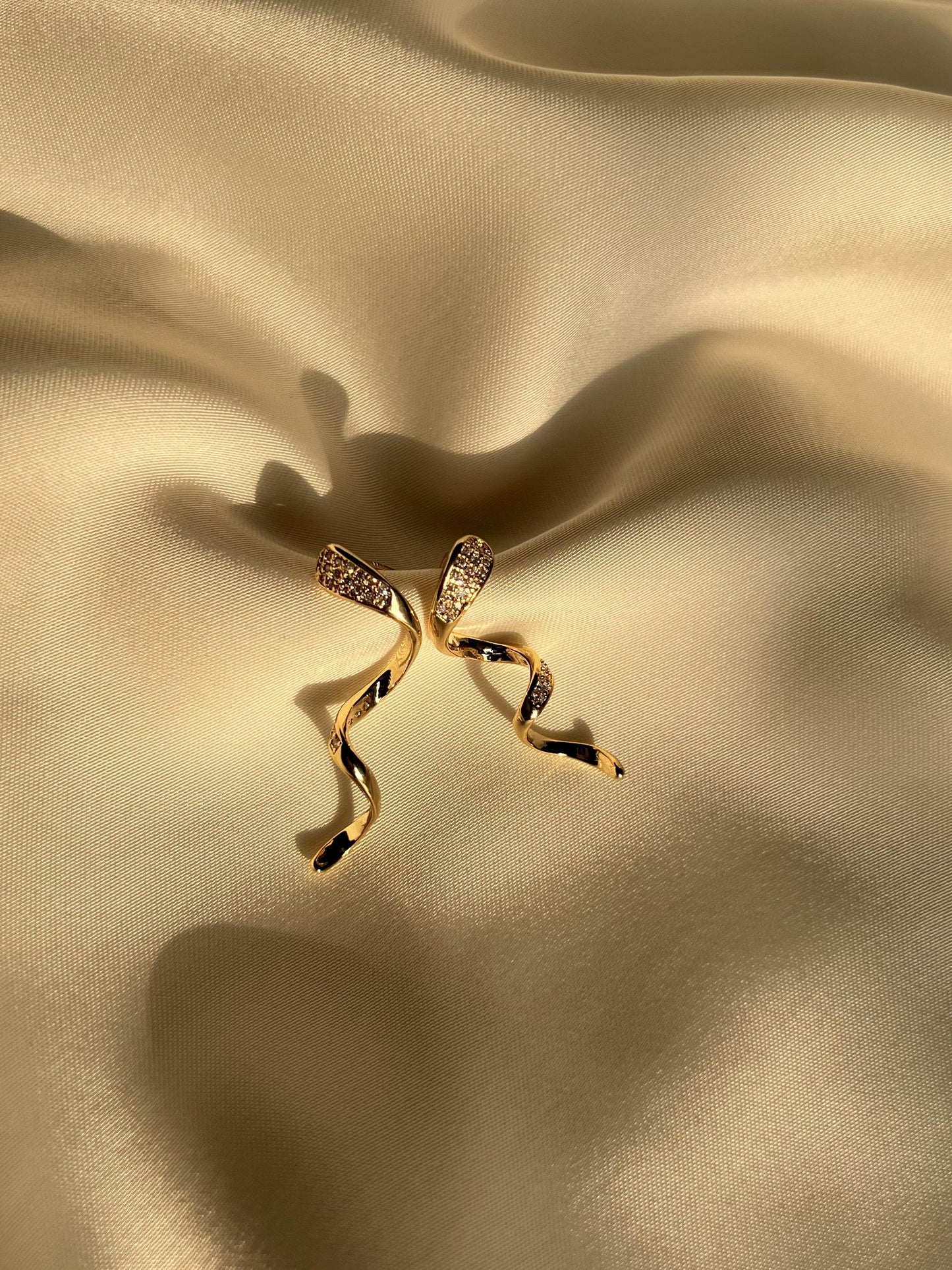 Twisted Drop Diamond Earrings