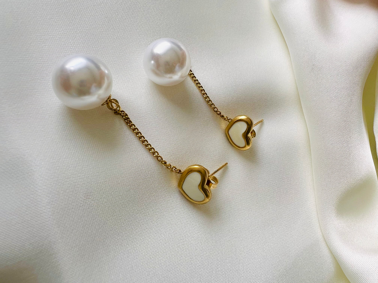 Linked Love Pearl Dangler