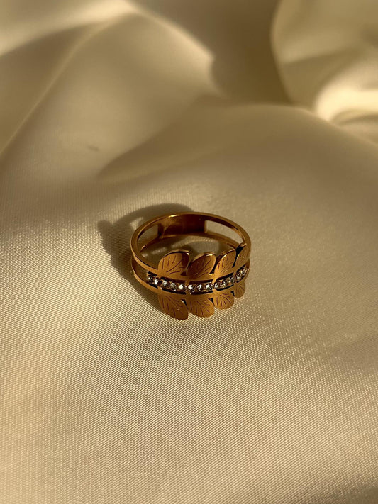 Diamond Leaf Curve Ring