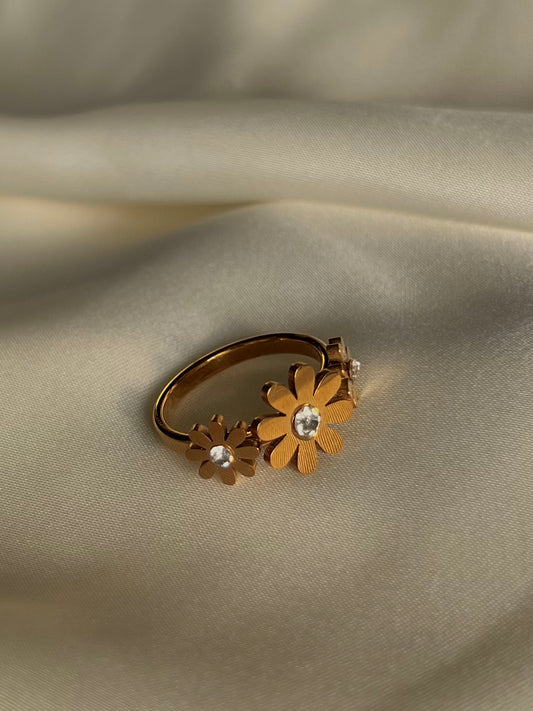 Dainty Floral Ring