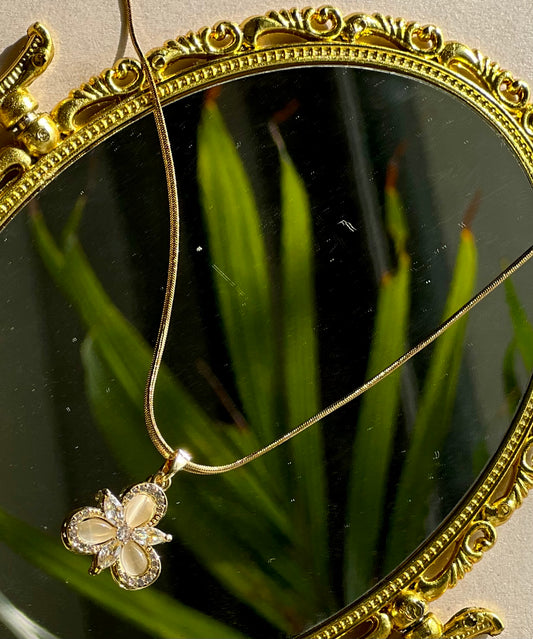 Sparkling Flower Diamond Necklace